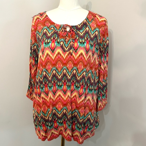 Jones New York Tops - Jones New York Sport Women Top Ikat Chevron Print Split V-Neck W/Tie 3/4 Sleeve